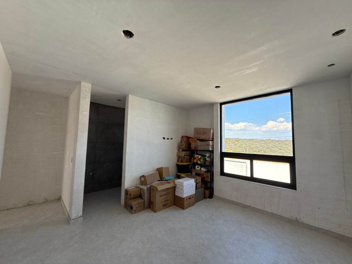 11 of 28: recámara en planta baja.