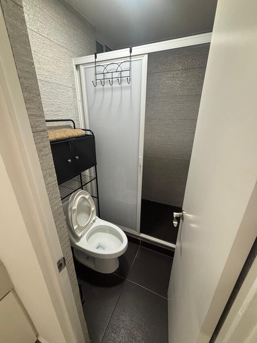 7 de 9: Baño completo