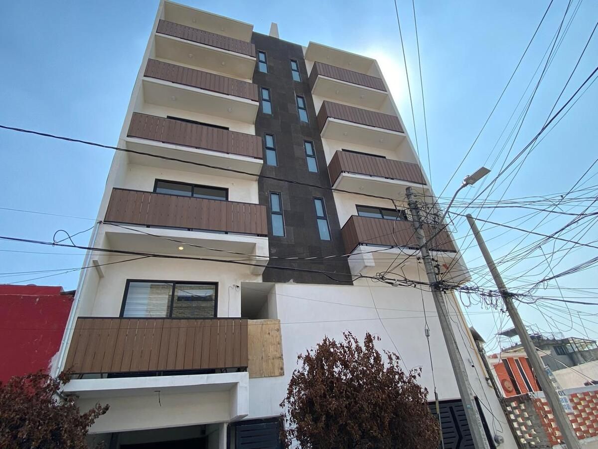 24 of 36: Fachada del edificio