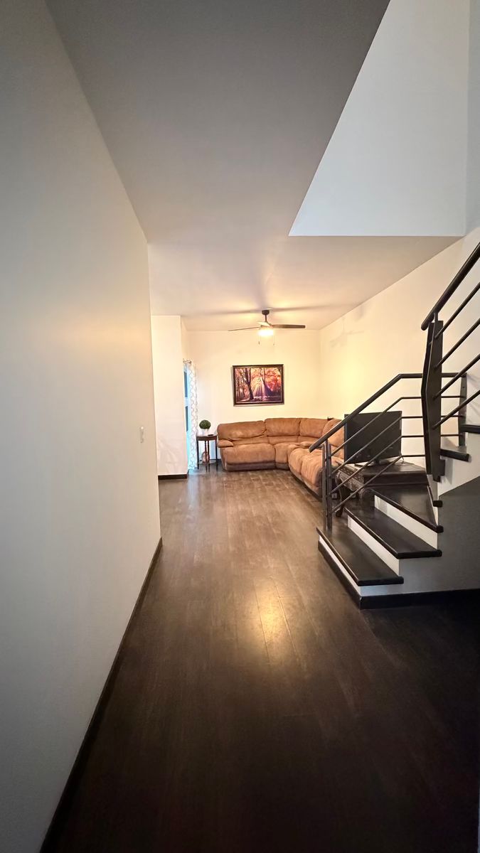 9 de 42: Vista de la entrada, parado en la entrada