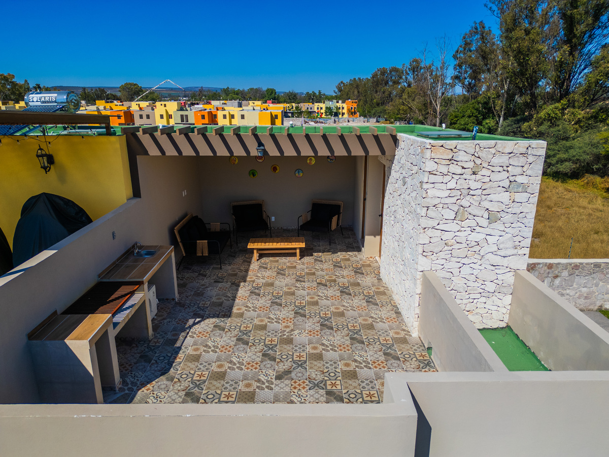 5 of 29: Roof Garden