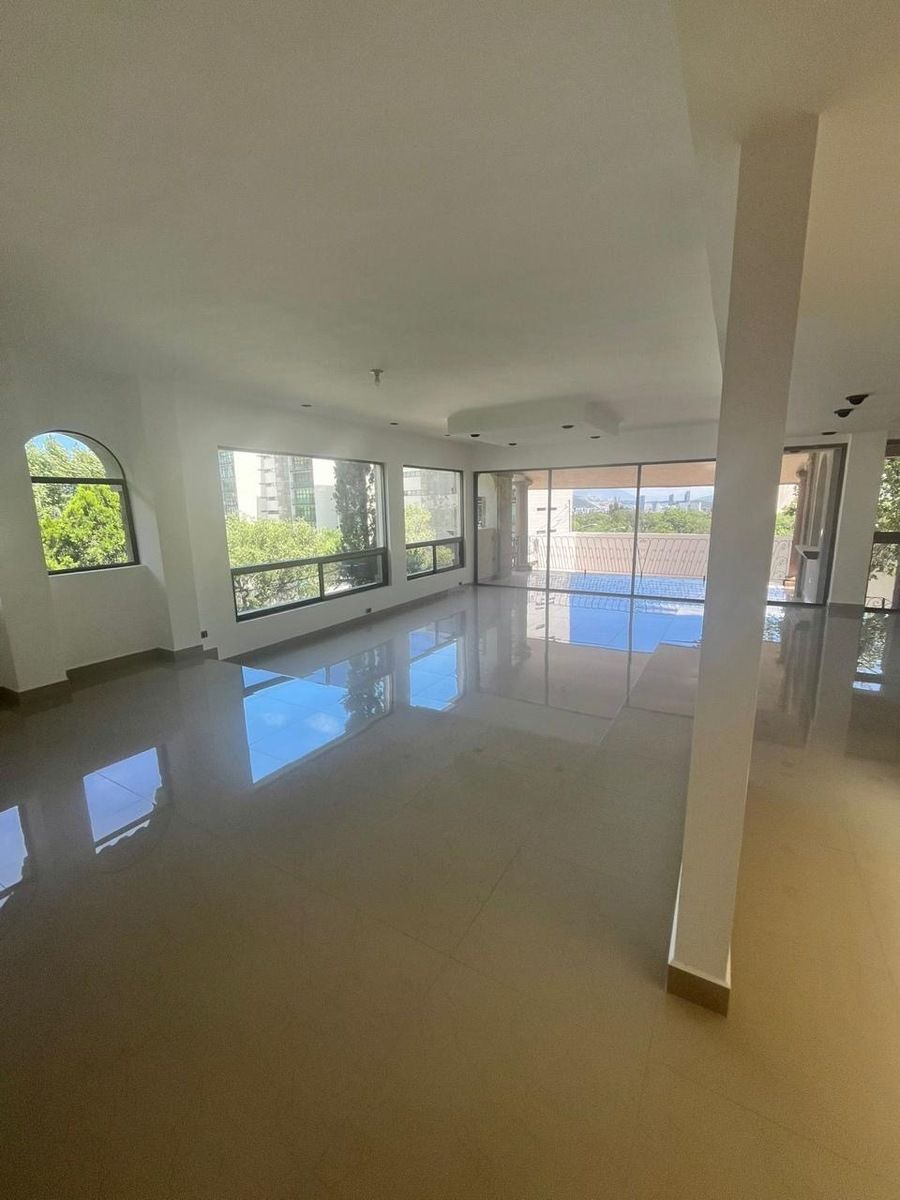 5 de 21: Sala / Comedor