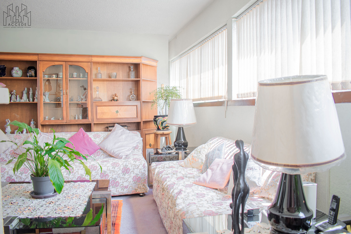 7 de 10: Sala (compartida)