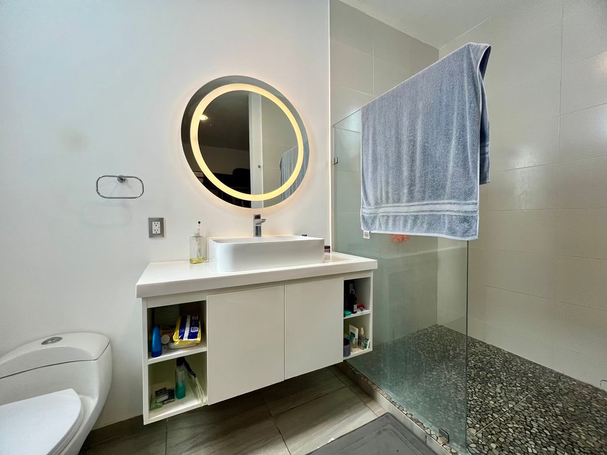 10 de 16: Baño Recámara Principal