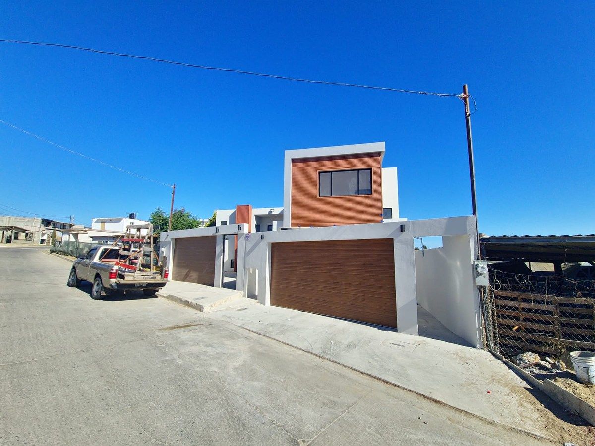 CASA CON VISTA AL MAR EN VENTA EN LOMAS DE SAUZAL, foto 1 de 17