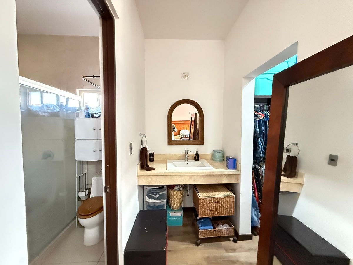 7 de 22: Baño principal