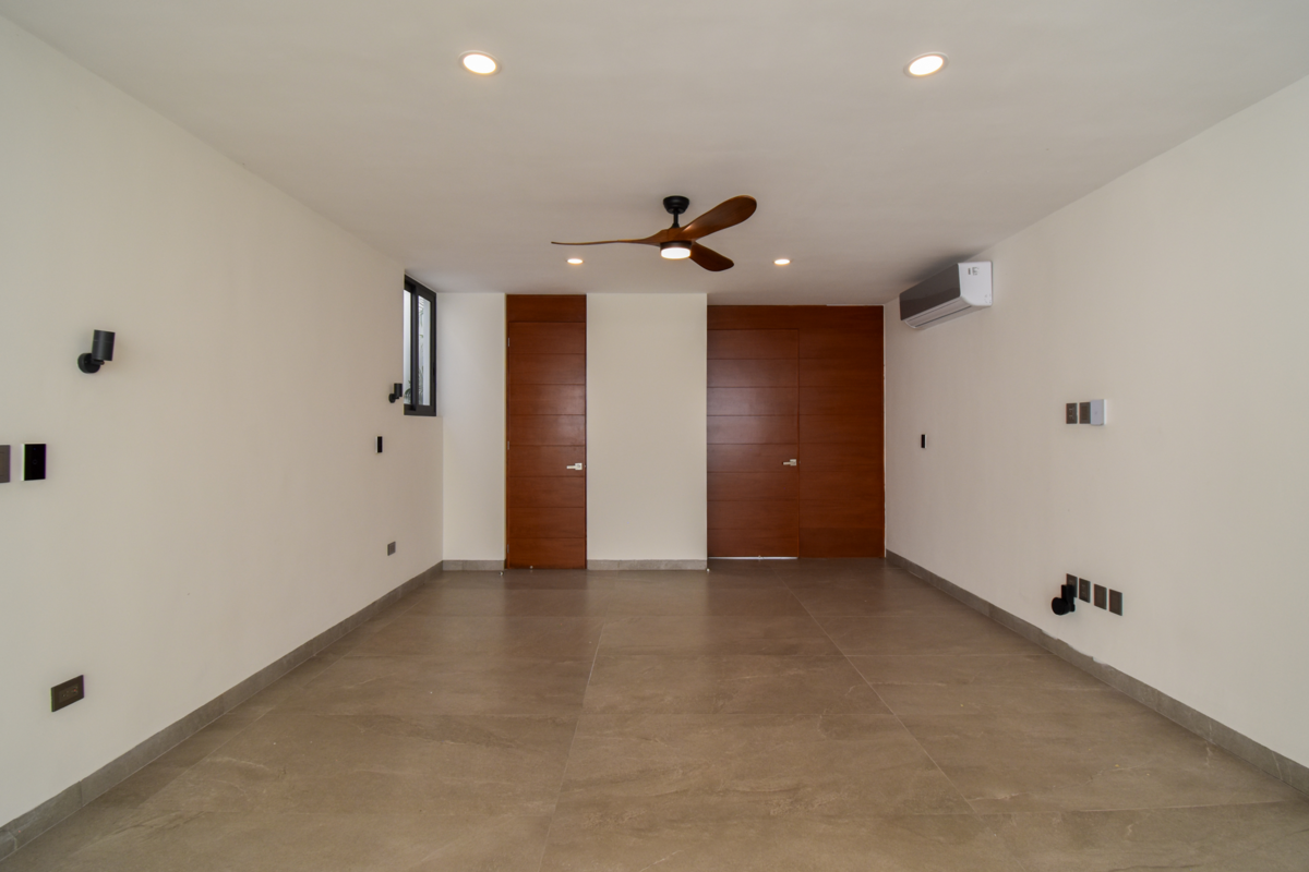 10 de 31: ESTUDIO/REC. SEC. EN PLANTA BAJA