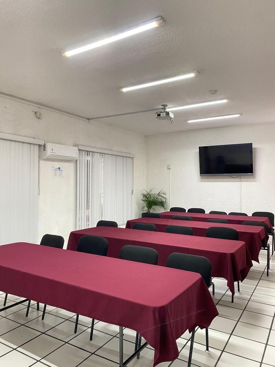 8 de 8: SALA DE JUNTAS