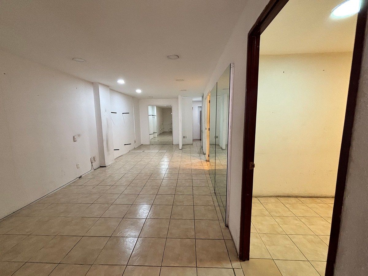 LOCAL OFFICE / CONSULTING ROOM FOR RENT, photo 1 of 7