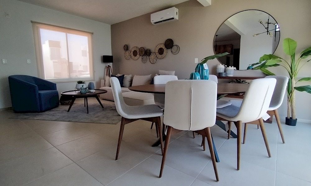 2 of 16: Foto ilustrativa de sala y comedor