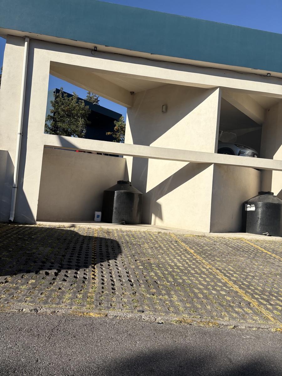 19 of 19: Estacionamientos