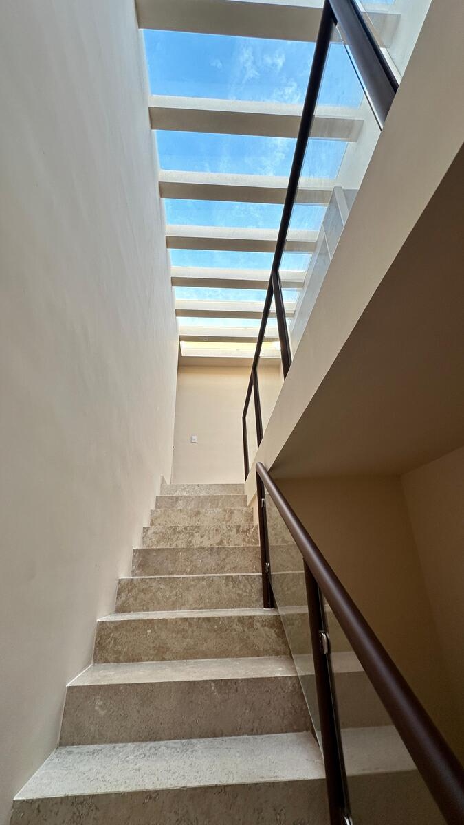 30 de 40: Escaleras 3er piso