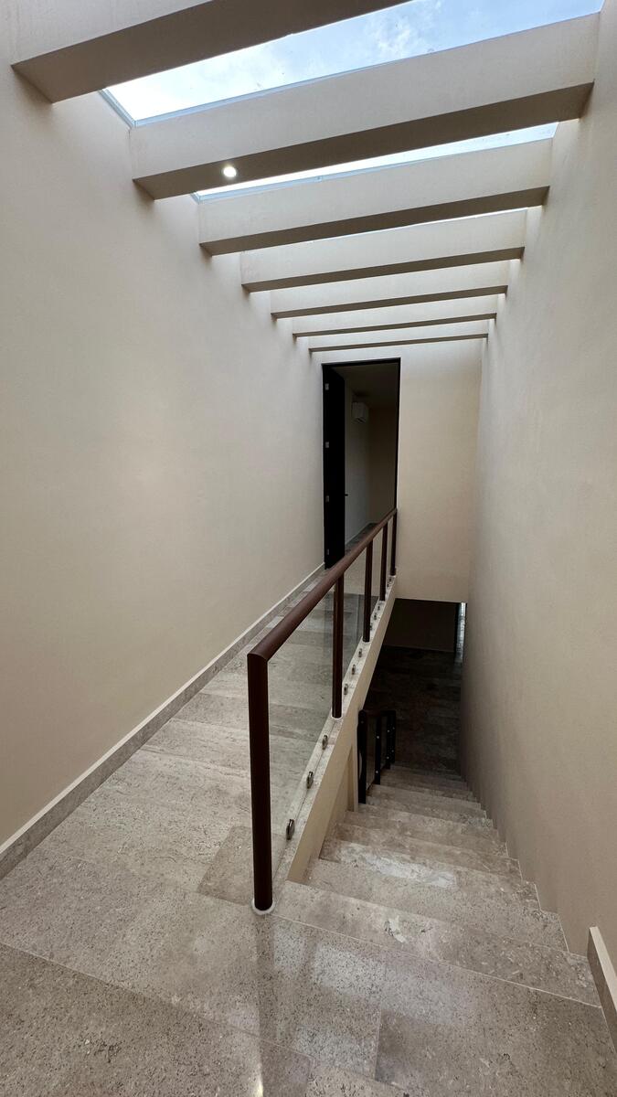 31 de 40: Escaleras 3er piso