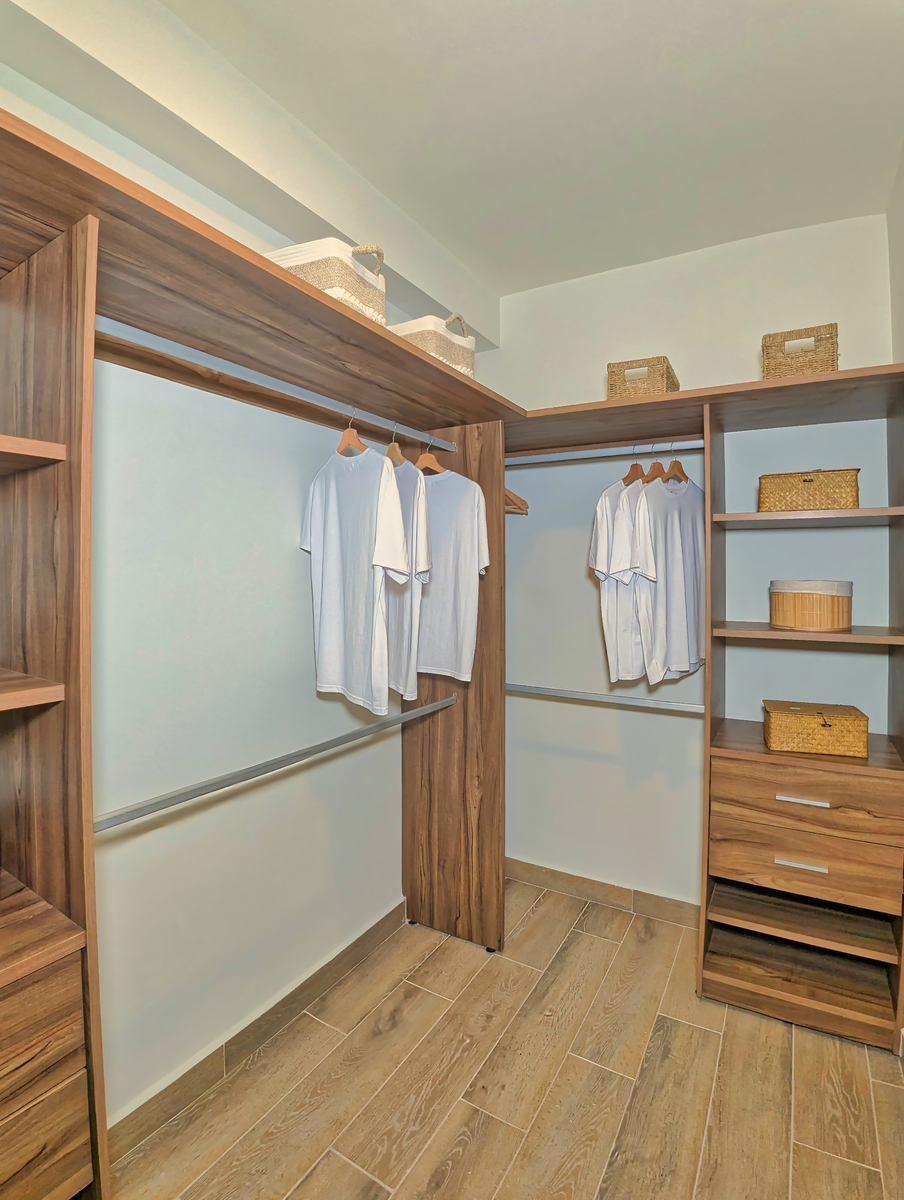 7 de 13: Walk-in closet
