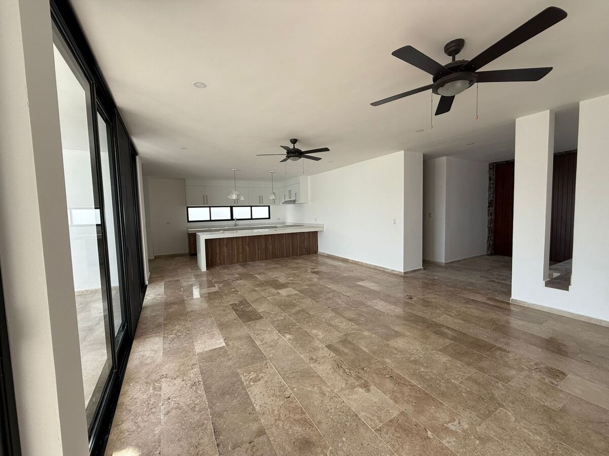 2 de 15: Sala, Comedor y Cocina