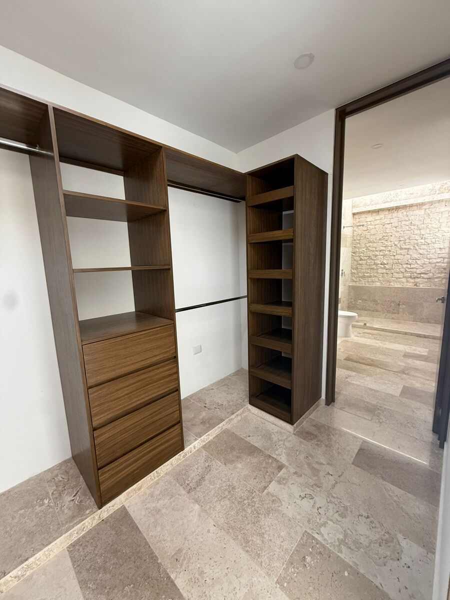 12 de 15: Closet Segunda Recámara