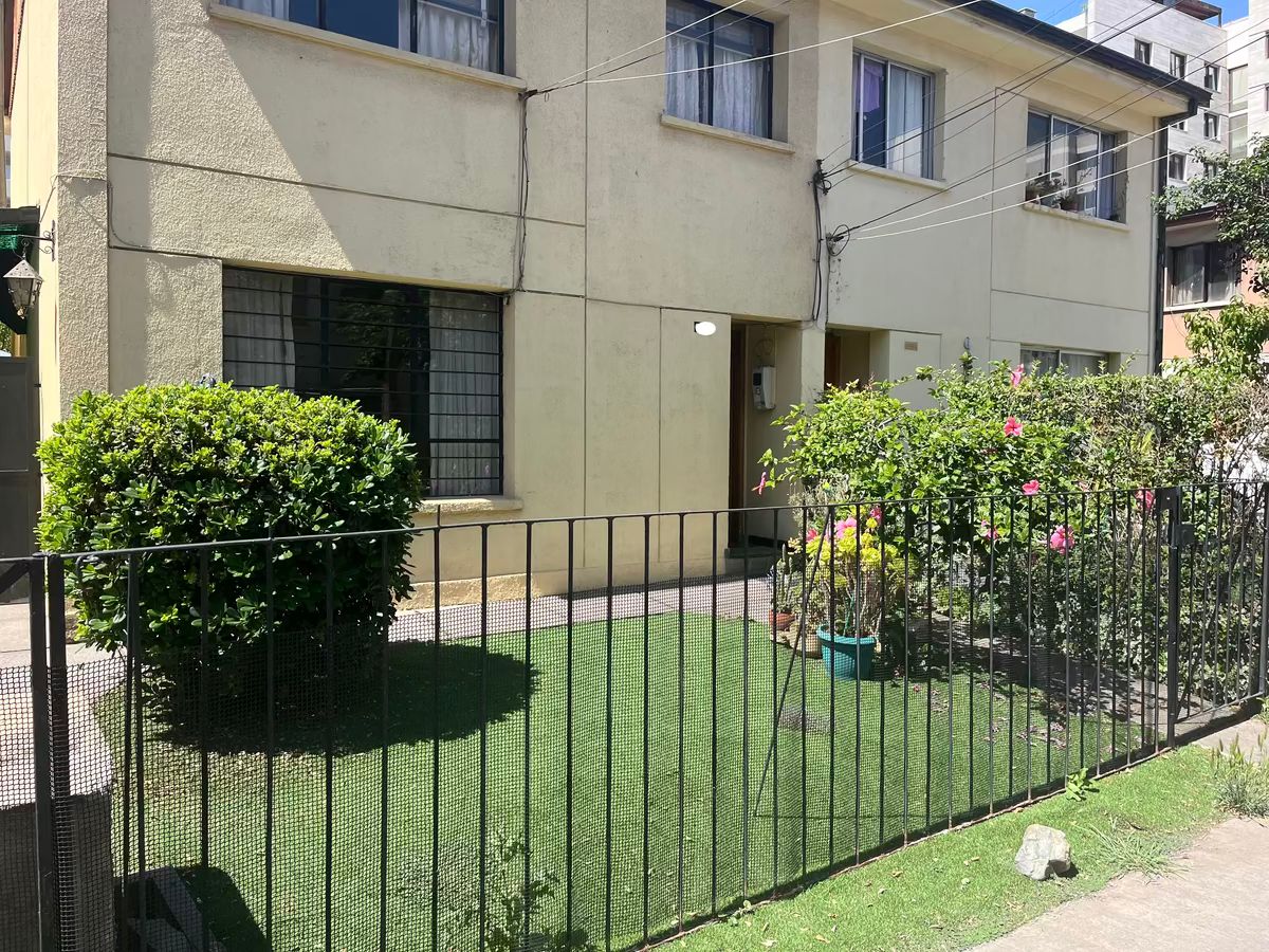 1 de 19: Antejardín