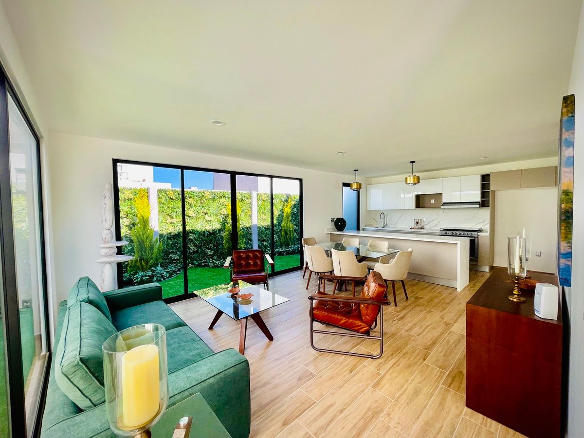 CASA DE UNA PLANTA EN VENTA - PUERTA REAL - foto 2