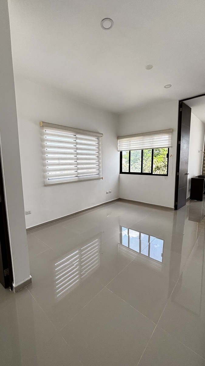 17 of 23: sala de tv planta alta