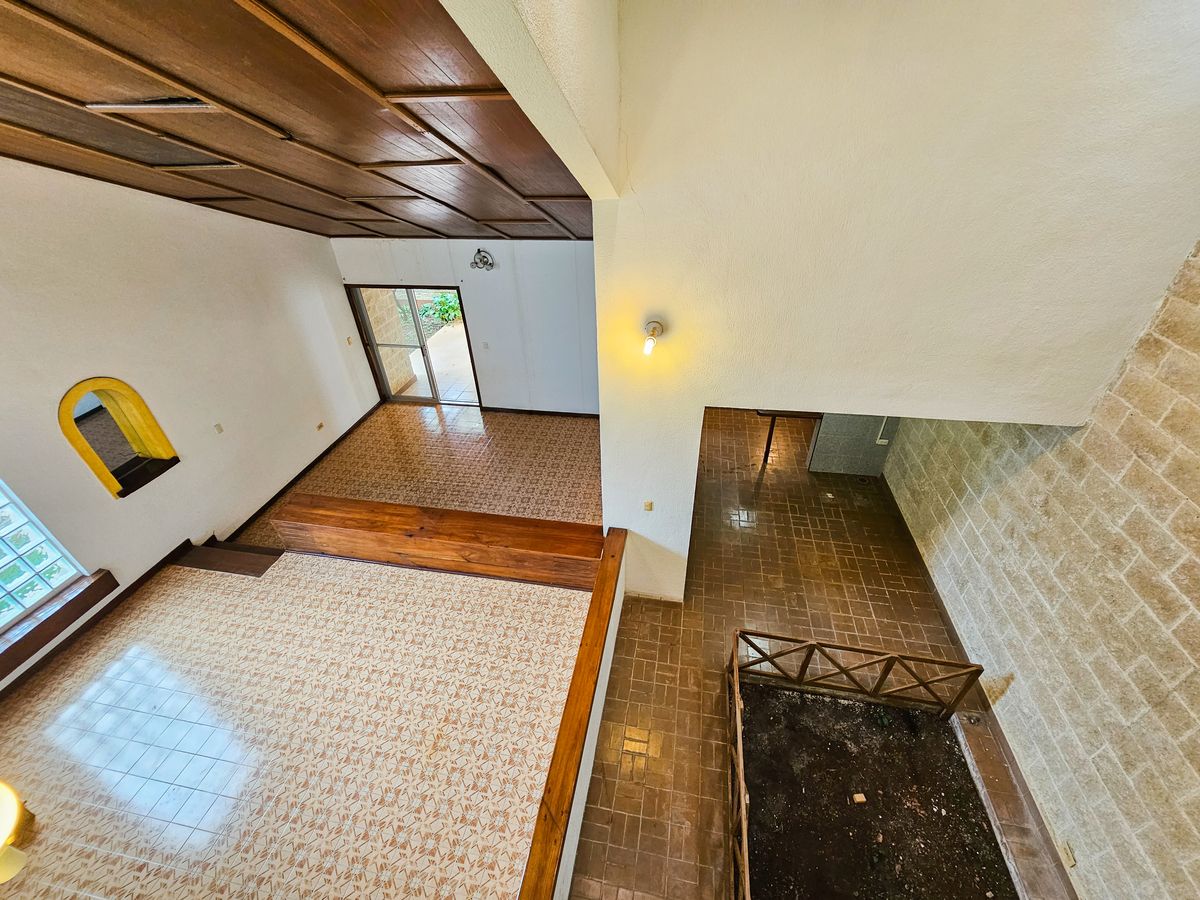 14 of 24: Sala comedor