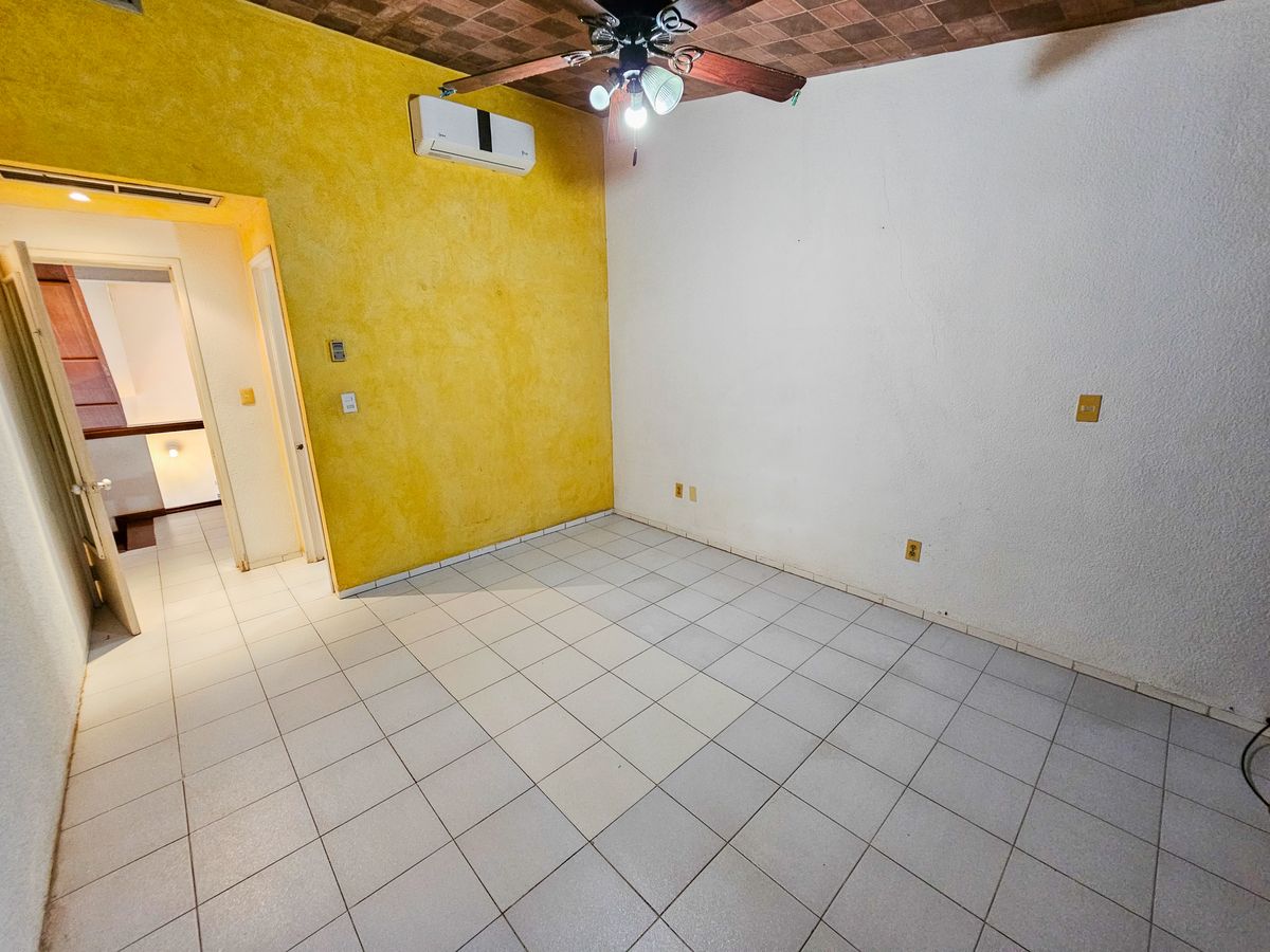 18 of 24: Recámara principal