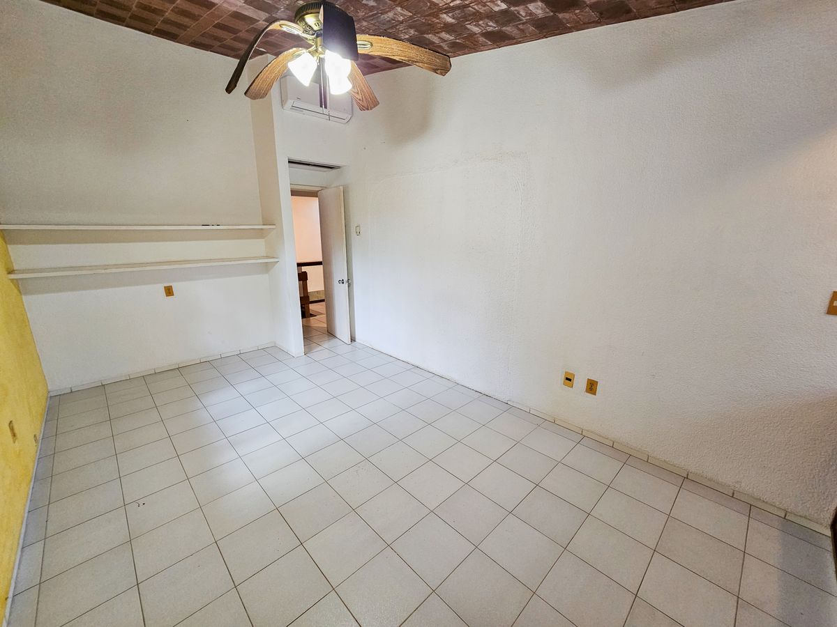 21 of 24: Recámara secundaria