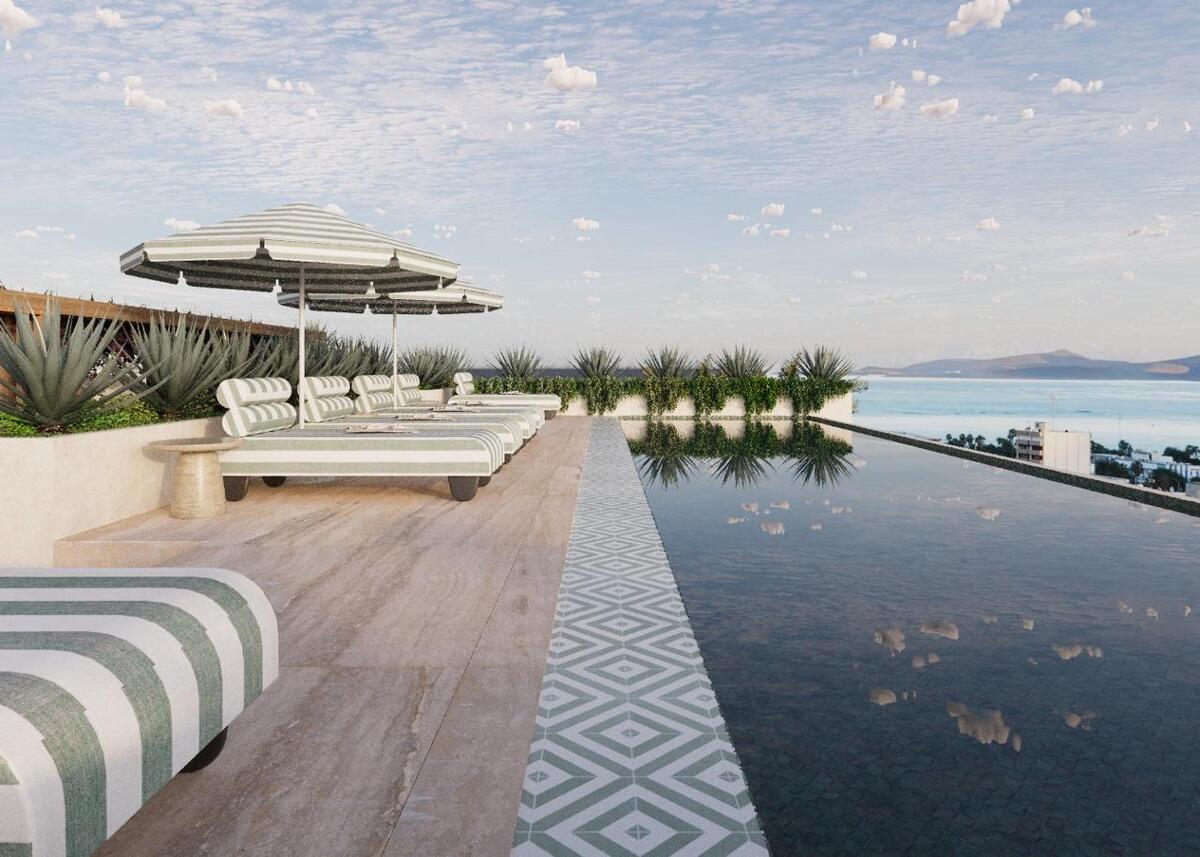 5 of 14: Alberca infinita