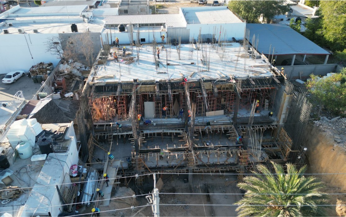 14 of 14: Avance de obra: estructura de dos sót y planta baja.