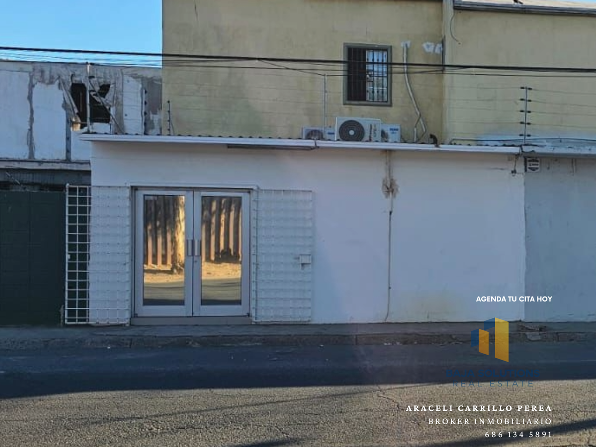 3 of 5: Fachada principal