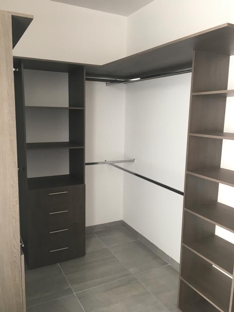 9 de 14: Walking Closet