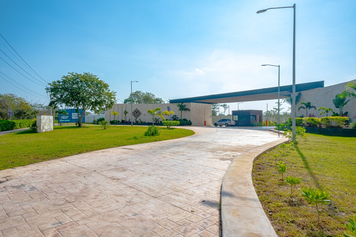 1 de 10: ACCESO PRIVADA