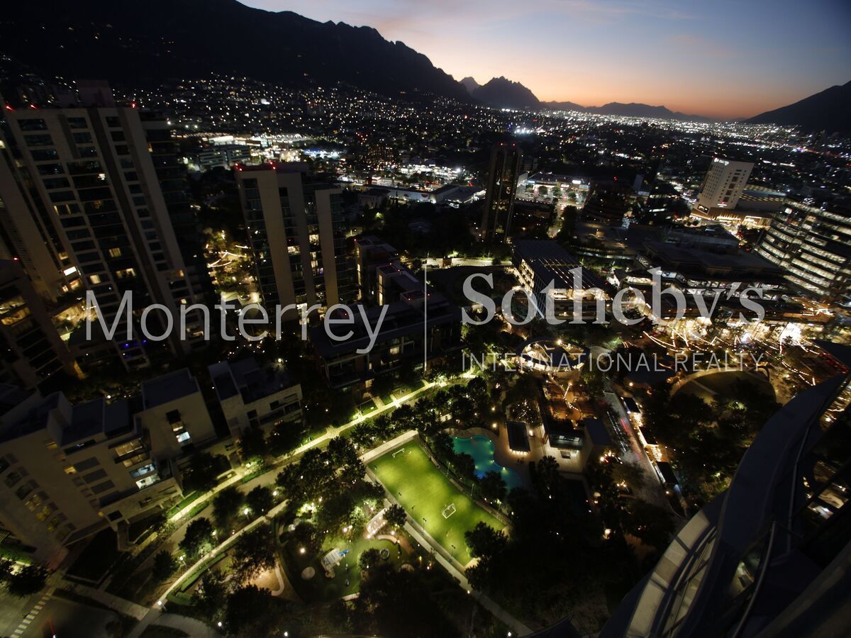 Vista nocturna, photo 5 of 25