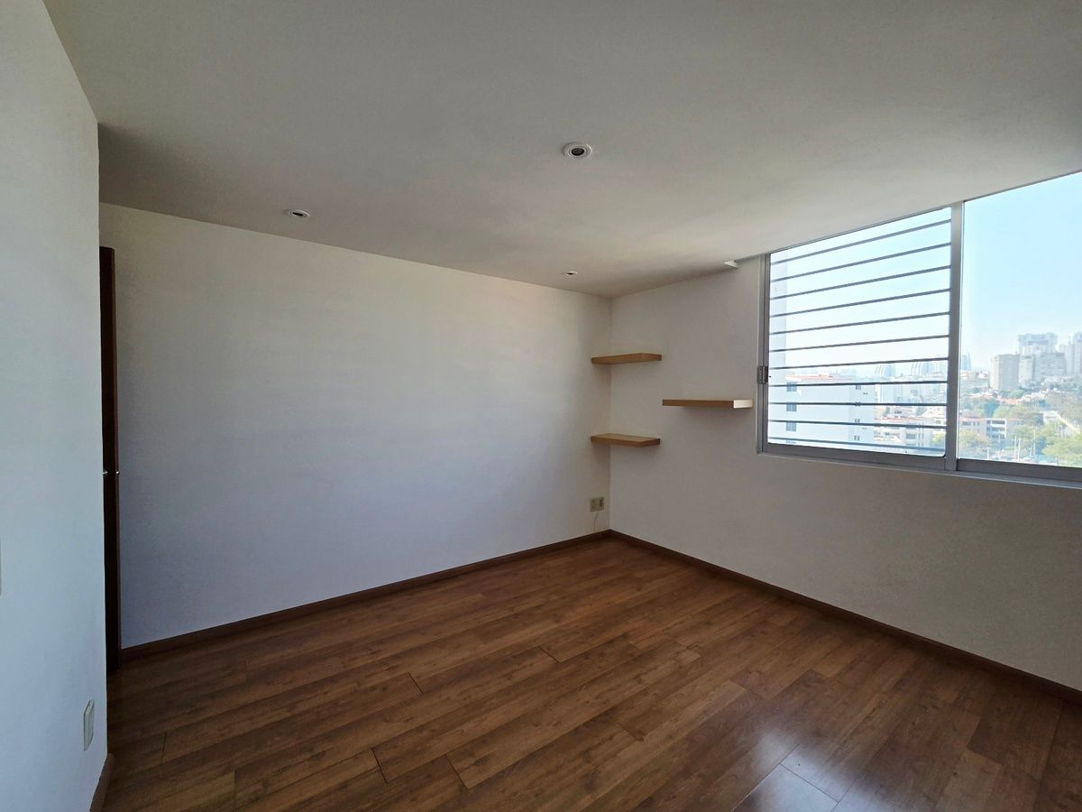 12 de 28: Recamara secundaria 1