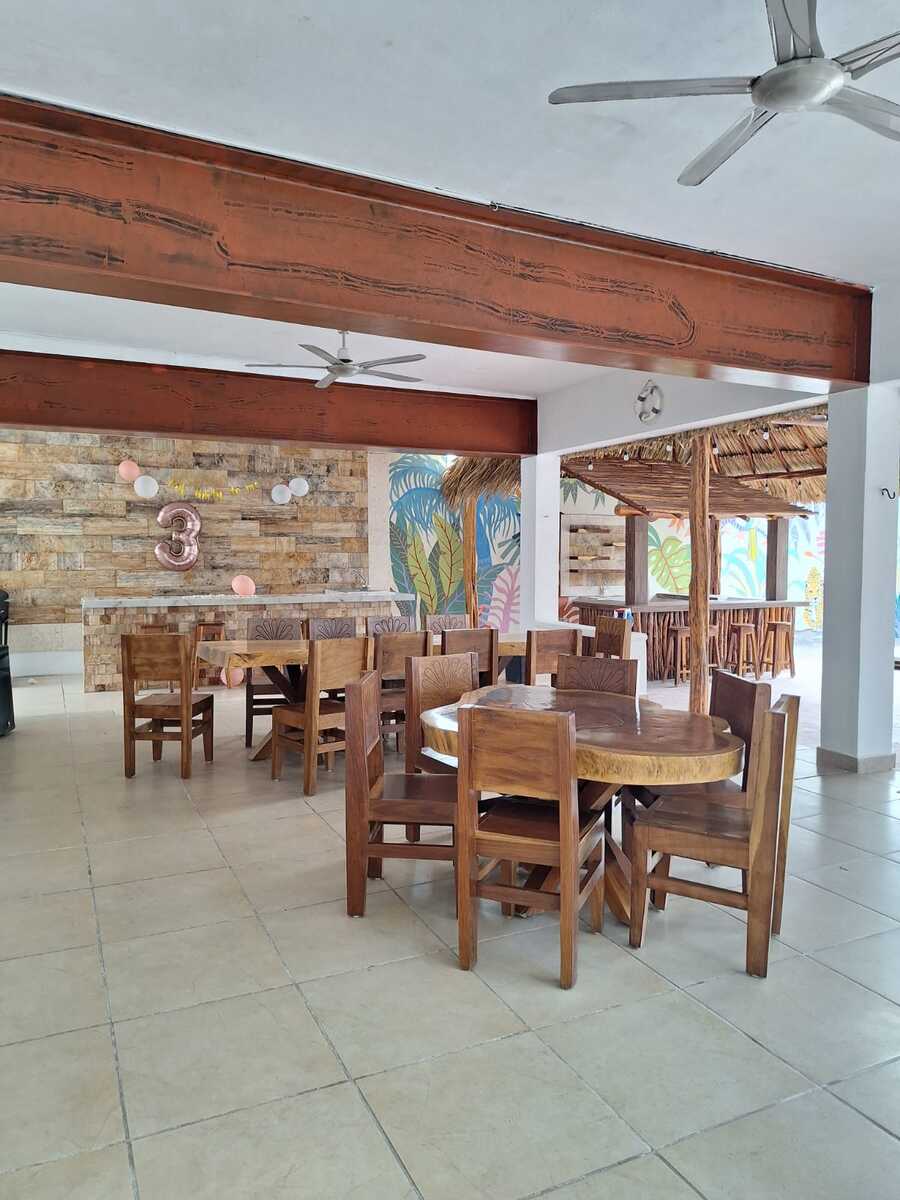 22 of 43: Área social en la terraza