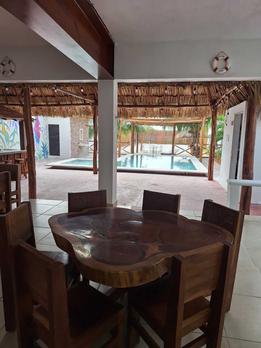 23 of 43: Área social en la terraza