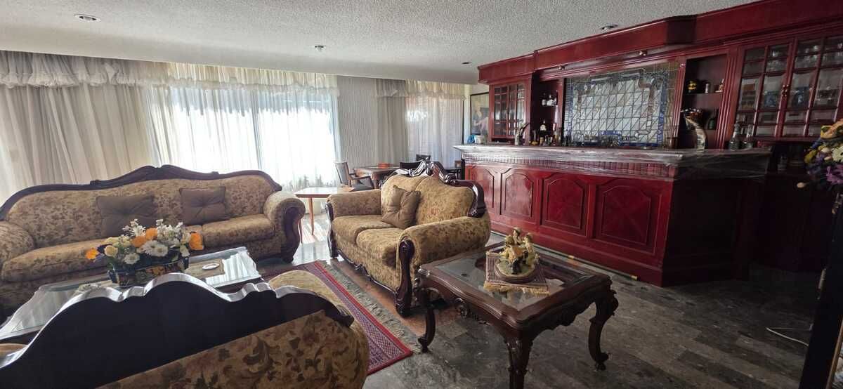 7 de 14: Salón de juegos (nivel sótano)