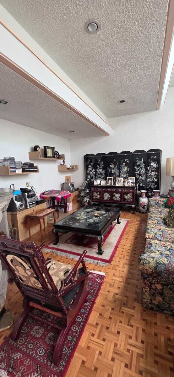 12 de 14: Faily Room (planta alta)