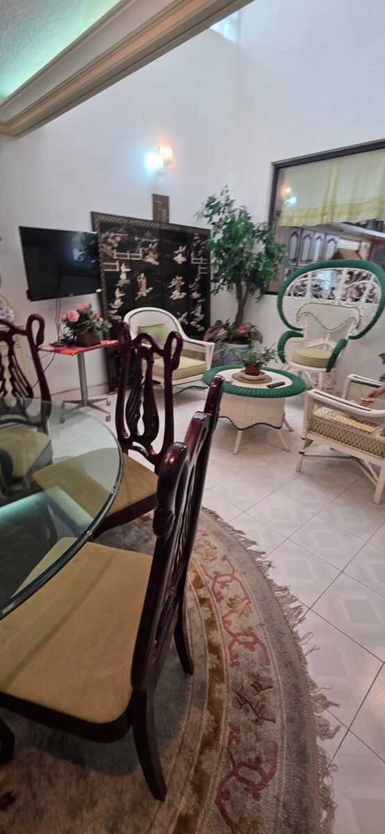 6 de 14: Desayunador (planta baja)