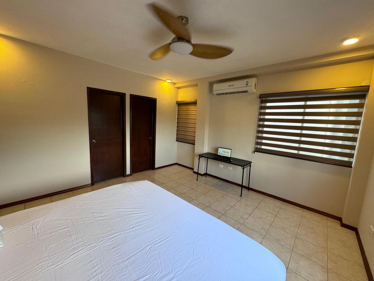 2 de 25: RECAMARA PRINCIPAL