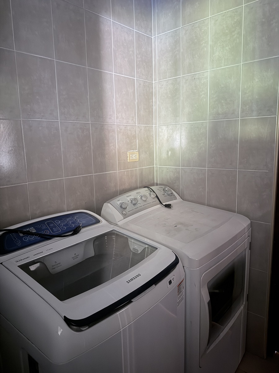 14 de 25: AREA DE LAVANDERIA