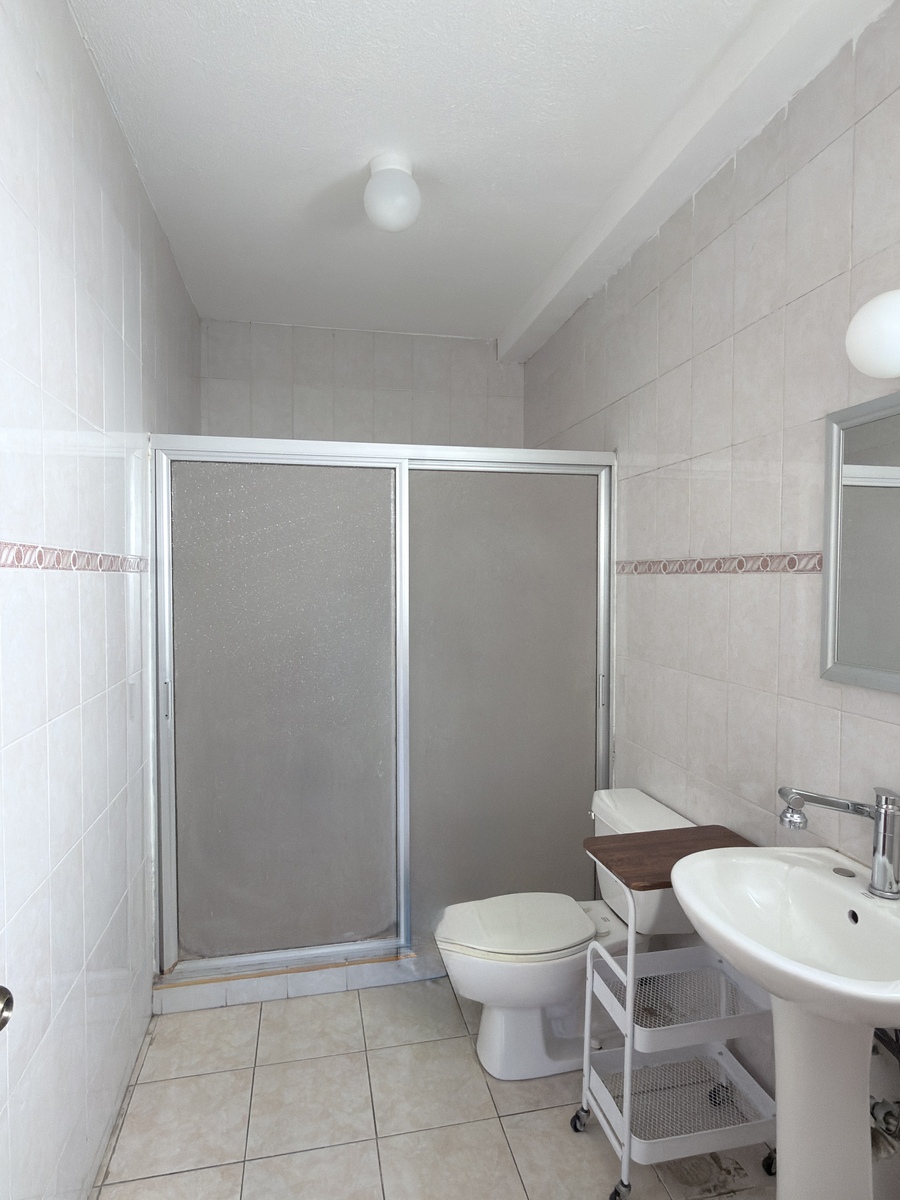 21 de 25: BAÑO PRINCIPAL