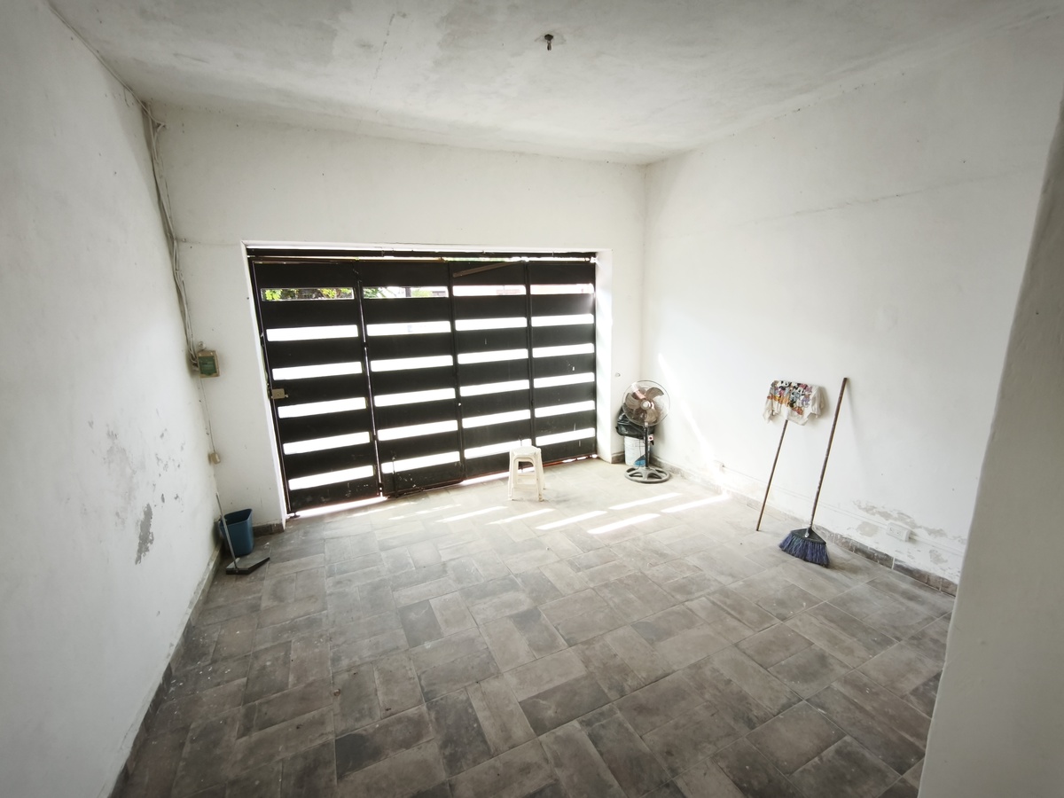 8 of 12: Cochera 1 vehículo