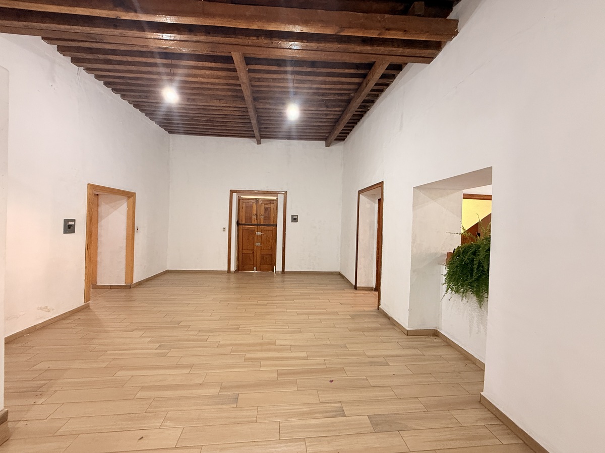 11 of 25: Zona de Islas