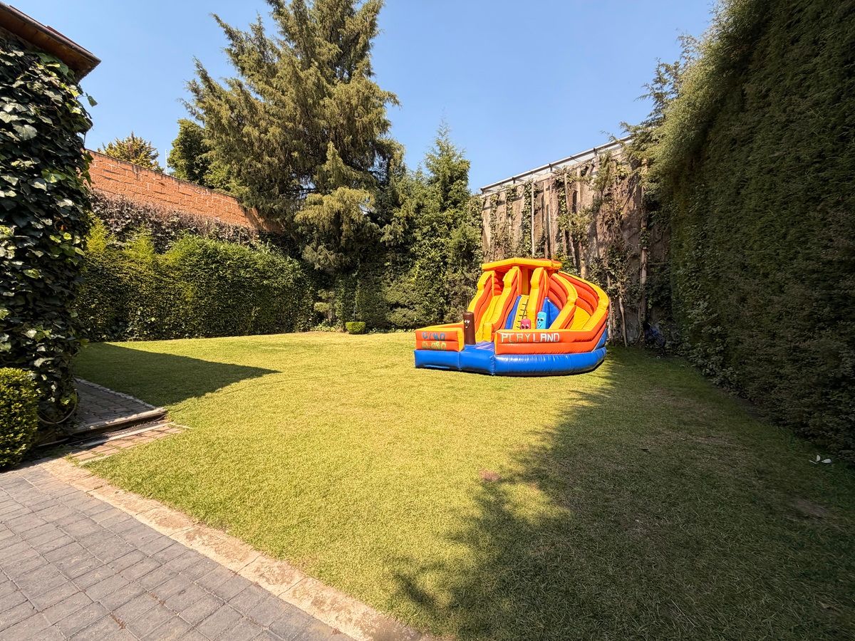 2 de 48: Jardin común  Las Haciendas, Barranca de Tarango 80