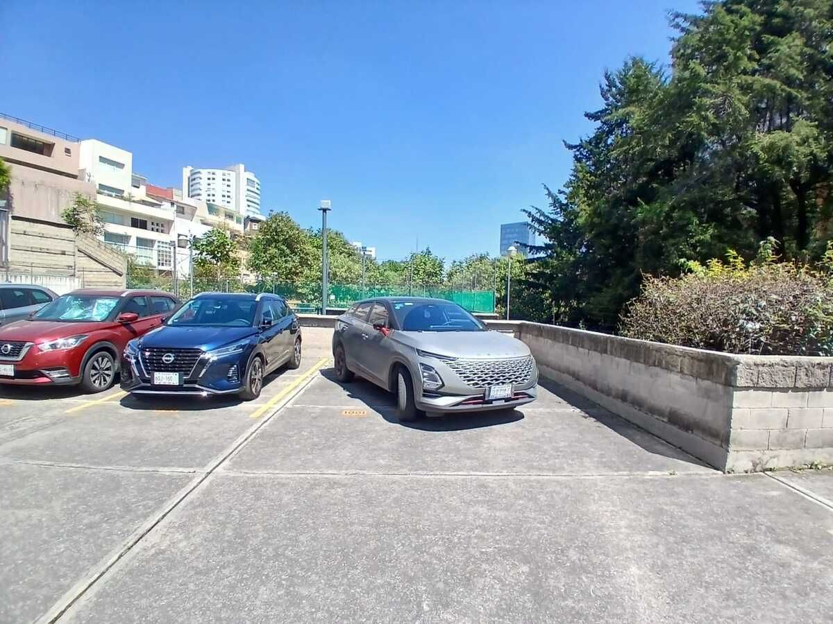 37 de 37: ESTACIONAMIENTOS