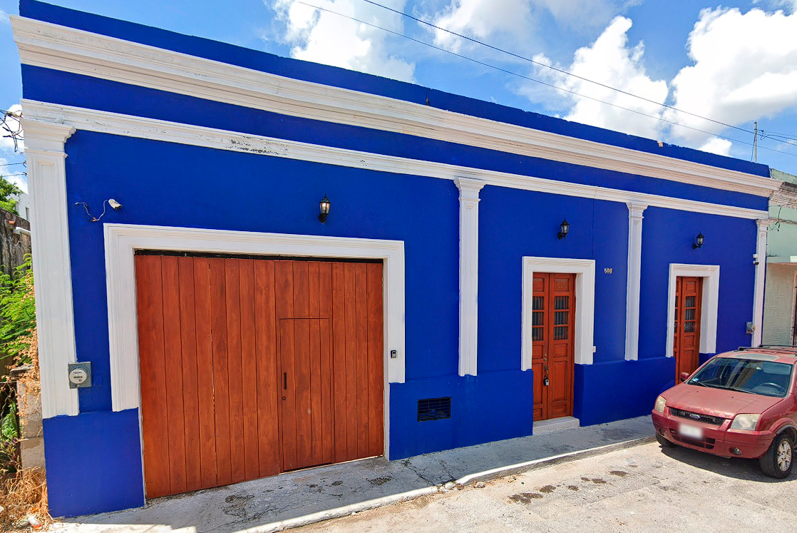 1 de 26: Front of the Property