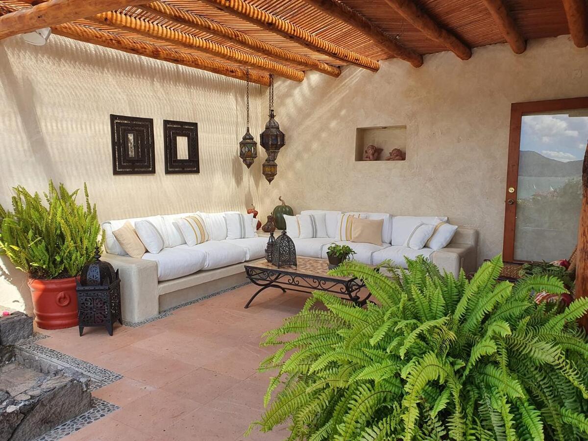 6 of 18: SALA TERRAZA