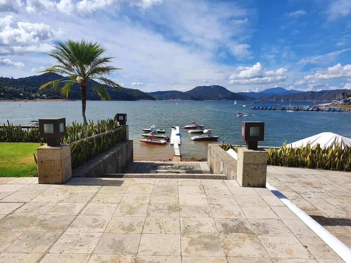 18 of 18: ACCESO AL MUELLE