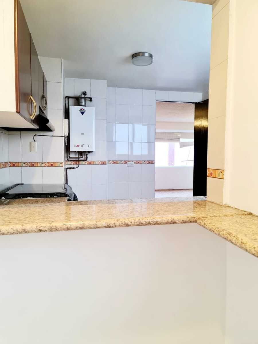 13 de 30: Cocina integral con vista zona desayunador