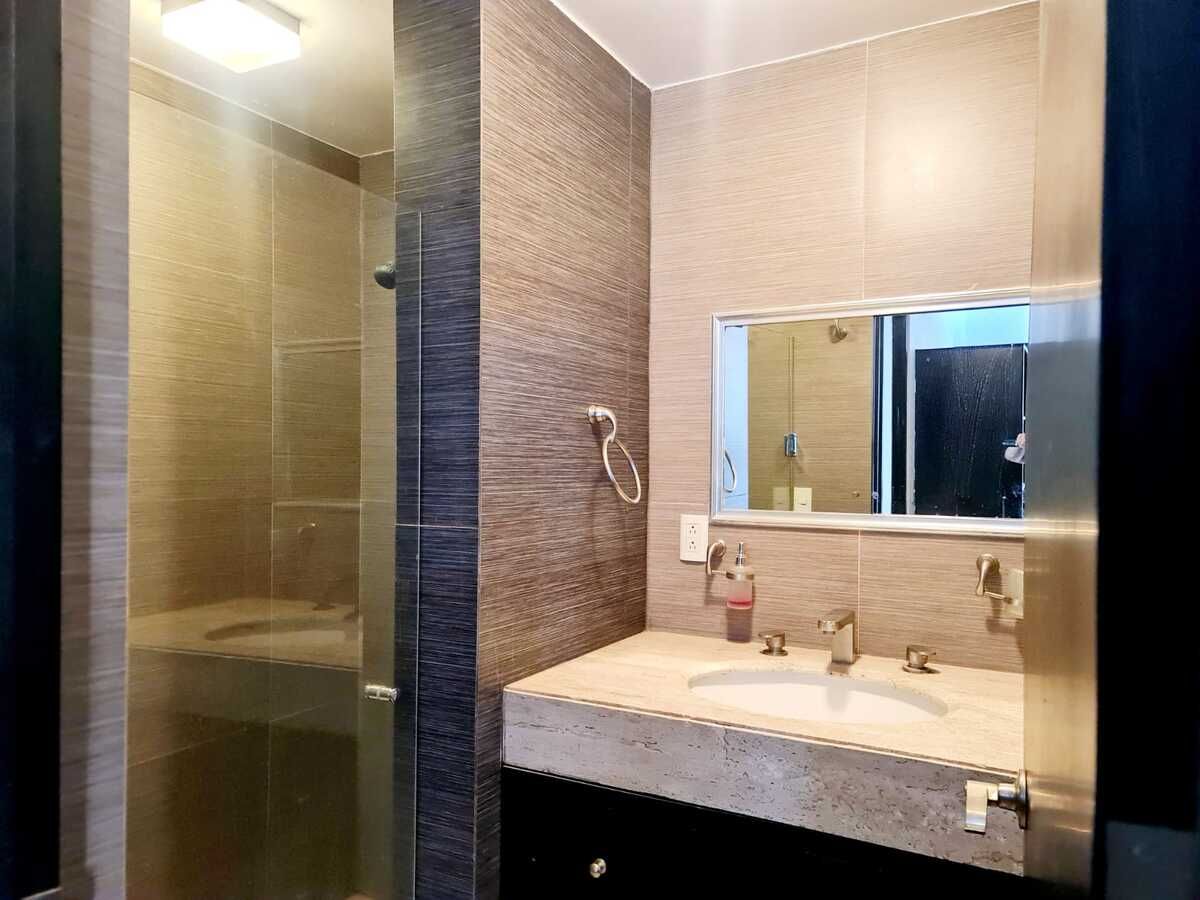 26 de 27: BAÑO COMPLETO EN RECAMARA PRINCIPAL